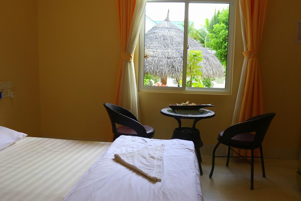 Ras Beach Inn Rasdhoo Buitenkant foto